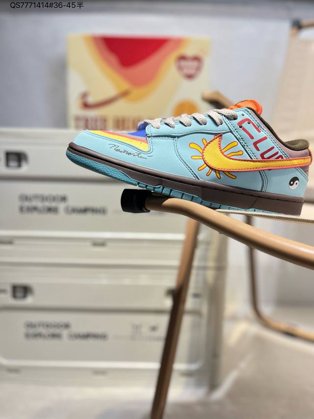 耐克Nike Dunk Low 板鞋Sb系列经典百搭休闲运动板鞋加厚鞋舌的填充，使舒适性大大提升，同时也更方便穿脱中底部分则加入了脚感柔软舒适Zoomair气垫
