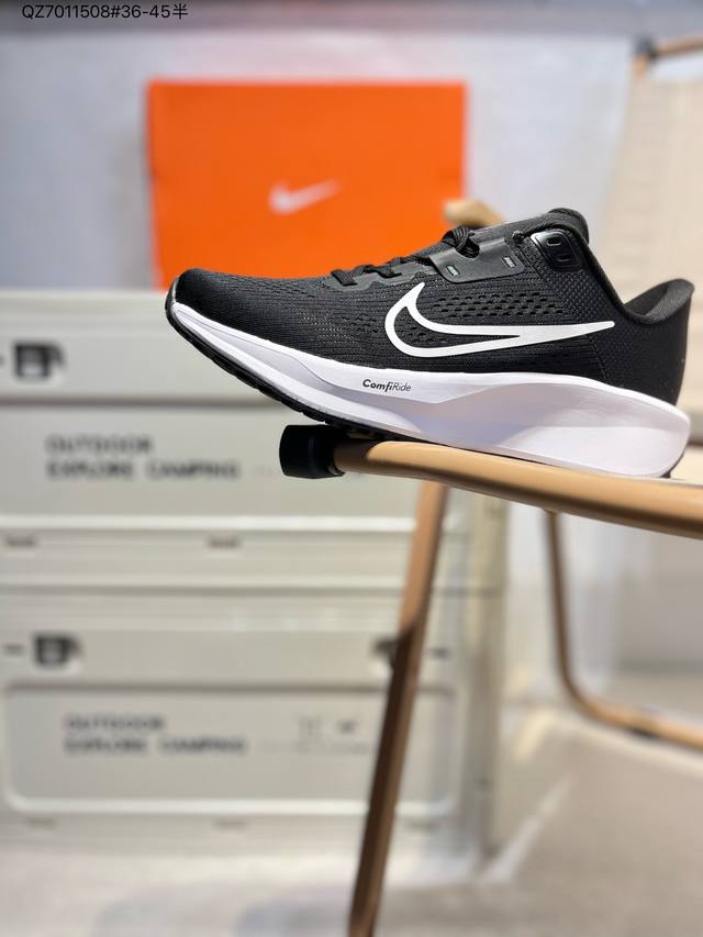 Nike Quest 6极速6代网面透气 时尚休闲跑步鞋 简约高科技设计采用多层材料，为双足带来凉爽感受和稳固体验时尚鞋面搭配中足包覆设计，提供稳固贴合感。一层