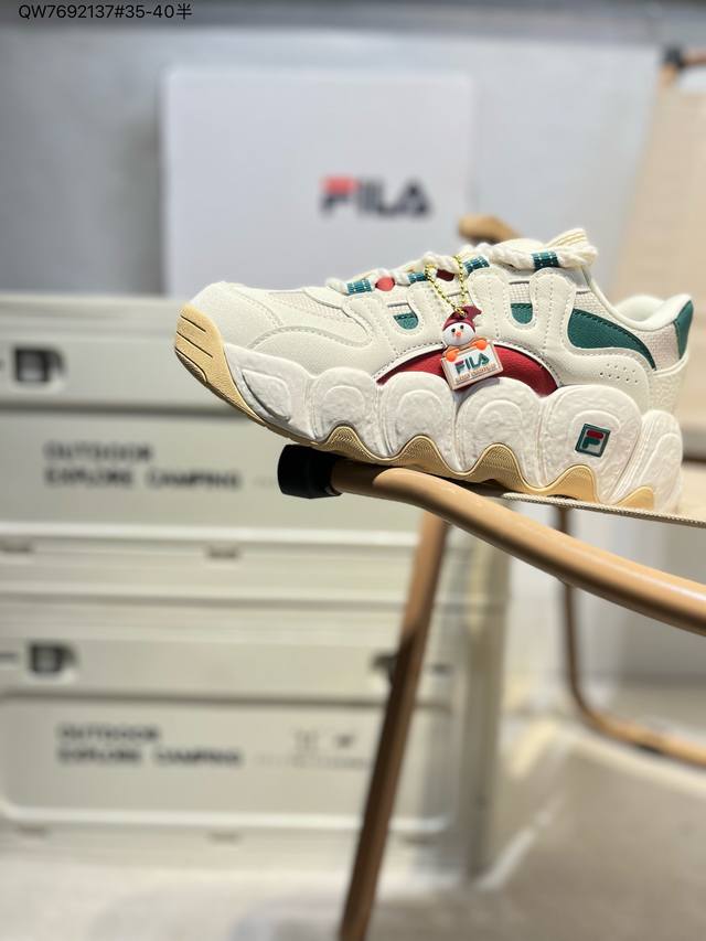 Fila Fusion 斐乐 潮牌低帮运动休闲鞋 Filafusion主要以时尚运动文化 跨界联名为主 结合当下广受欢迎的滑板街篮 棒球、骑行等时尚运动 运用拼