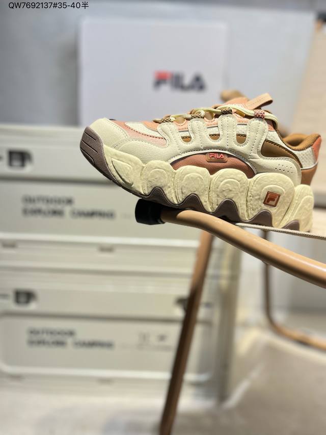 Fila Fusion 斐乐 潮牌低帮运动休闲鞋 Filafusion主要以时尚运动文化 跨界联名为主 结合当下广受欢迎的滑板街篮 棒球、骑行等时尚运动 运用拼