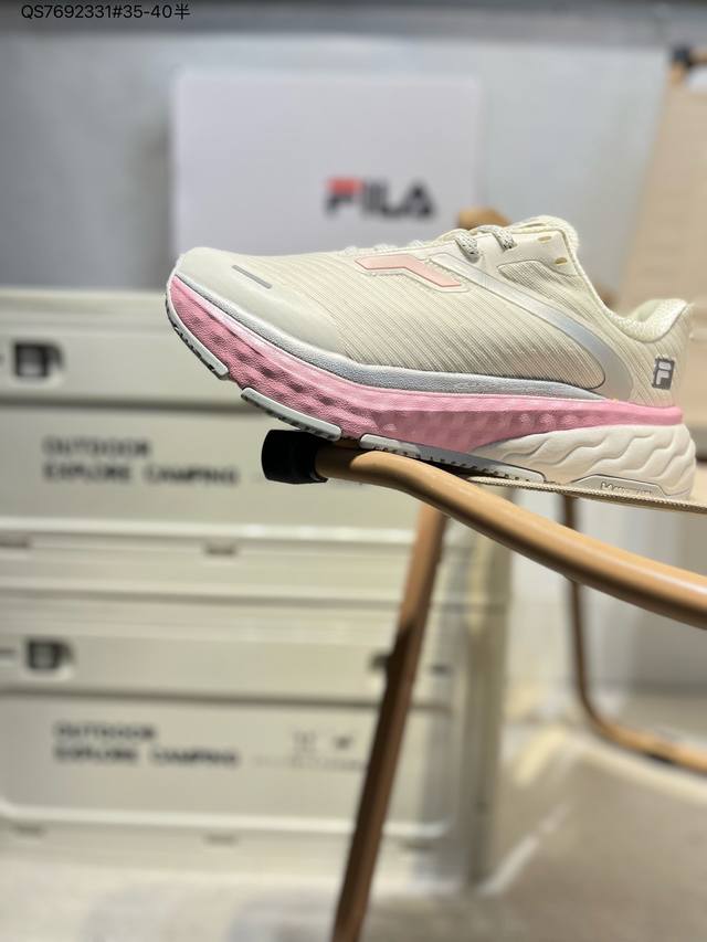 Fila Fusion 斐乐 潮牌低帮运动休闲鞋 Filafusion主要以时尚运动文化 跨界联名为主 结合当下广受欢迎的滑板街篮 棒球、骑行等时尚运动 运用拼