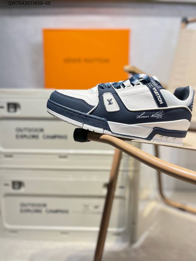 路易威登 Louis Vuitton Lv路易威登板鞋 新款 Lv Trainer最新配色运动鞋 L家 篮球鞋风格运动鞋 该鞋由艺术总监 Virgil Ablo