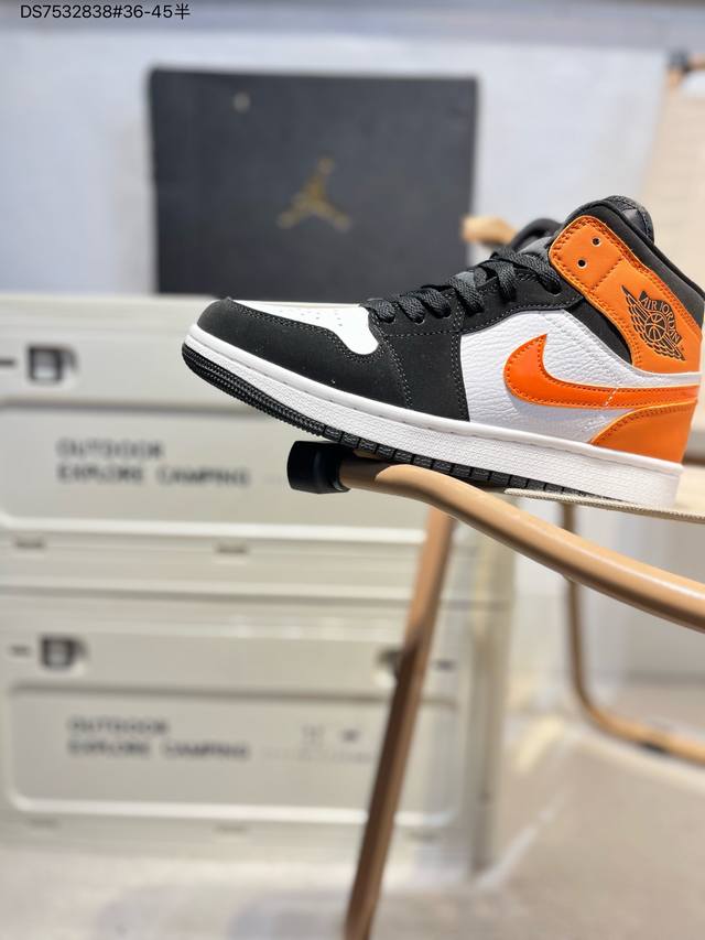 福利特价公司级头层皮# Air Jordan 1 Mid Aj1中帮系列篮球鞋 官方同步配色 原装级产物 #立体鞋型 细节完美 高清洁度554724 Ds753
