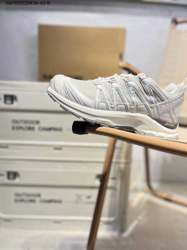 Salomon Xa Pro 3D 萨洛蒙户外越野跑鞋 #鞋面采用Sensifit贴合技术 全方位贴合包裹脚型 鞋跟部鞋底牵引设计 提供强大的抓地性能 更适应野