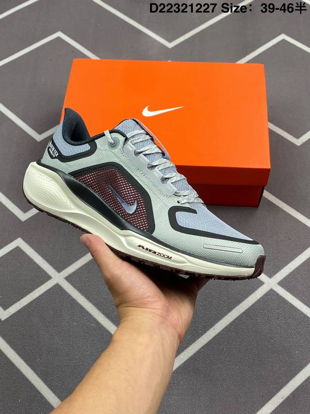 公司级 颠覆式升级 双气垫！Nike 飞马新鞋 触感柔软，质感升级！随着“耐克 蓝图 系列”在巴黎的盛大发布，全新一代 登月41代 Nike Pegasus 4
