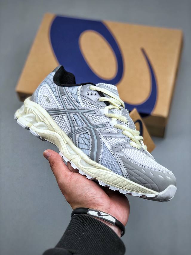 Asics Gel-Nimbus 10.1 亚瑟士复古透气休闲鞋缓震男子耐磨跑步鞋 1203A673-100 #鞋面采用无缝线鞋面，贴合脚型，穿着舒适；中底36