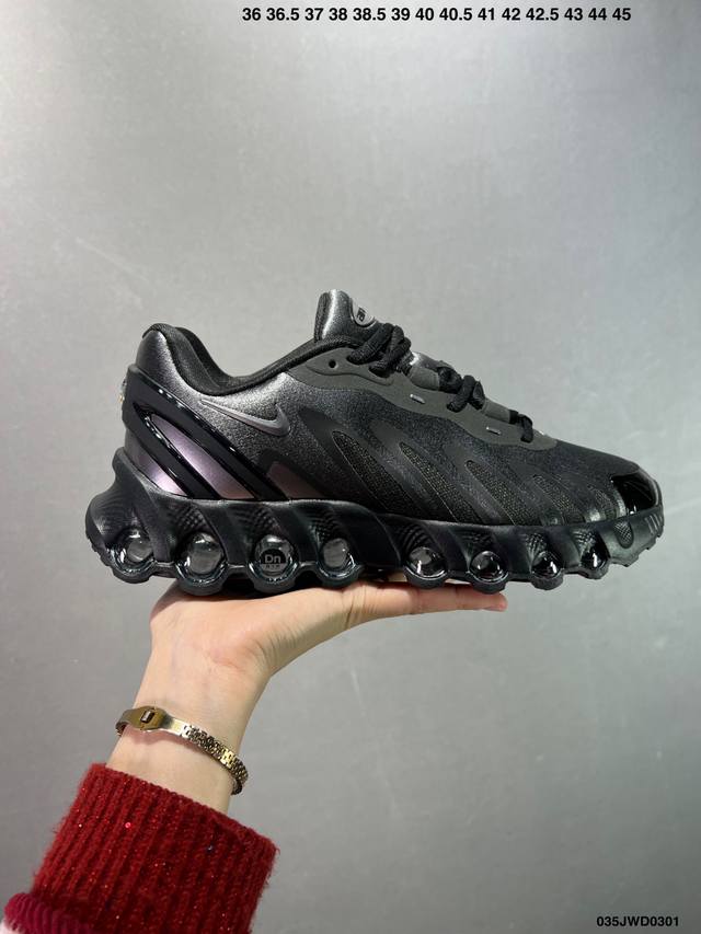 公司级Nike Air Max Dn8 全掌科技气垫 缓震运动跑鞋 Dn8的核心亮点在于其八腔气垫结构 根据不同部位设定的气压值专为行走设计 提供卓越的舒适感
