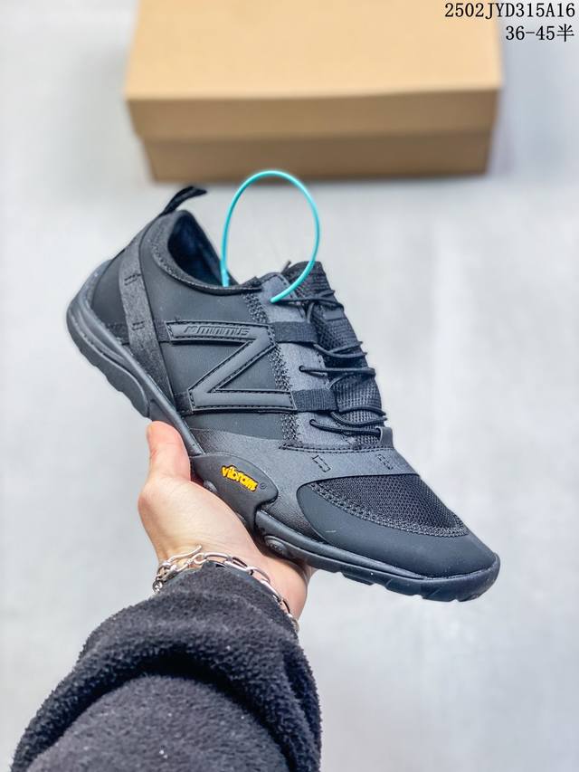 联名款 Issey Miyake X New Balance Nb Mt10O 舒适时尚 减震耐磨 低帮 生活休闲鞋 男女同款 黑色 New Balance M