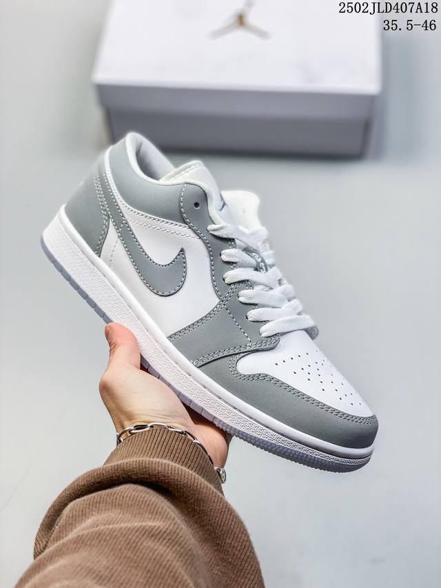 Nike Air Jordan 1 Low Aj1乔1低帮休闲板鞋 同步官方配色 头层皮打造 正确满胶鞋垫 四线拉帮 原厂织唛标 鞋舌高弹海绵填充 官方货号:5