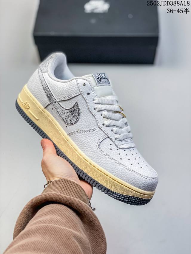真标带半码 Nike Air Force 1 Low’07 空军一号低帮休闲板鞋 定制皮料 原楦原纸板 纯正空军版型 内置全掌气垫 货号：男 Cw2288-11