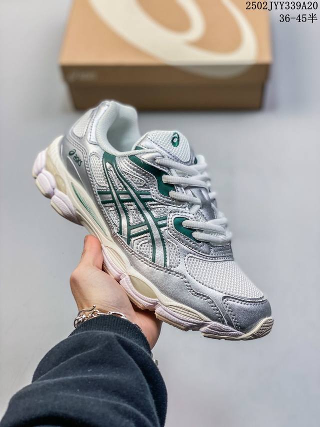 Asics 亚瑟士透气网眼鞋面配合部分合成革材质 采用全新Ahar+橡胶材质,更加耐磨日本专业跑鞋品牌 Asics 亚瑟士 Tiger Gel-Nyc户外越野休