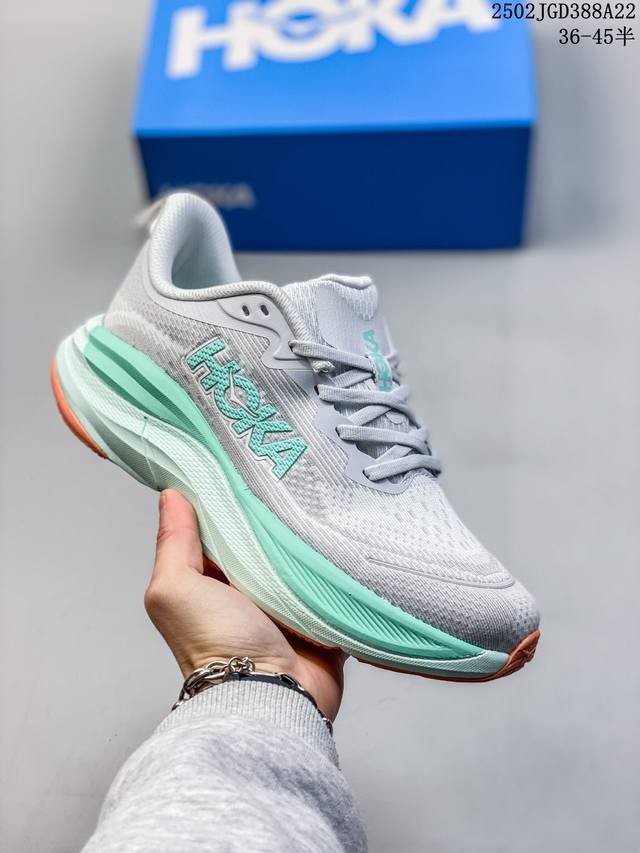 Hoka One One 男女款 Skyflow 公路缓震跑步鞋 轻量透气缓震回弹 尺码：见图 编码：02Jgd388A22