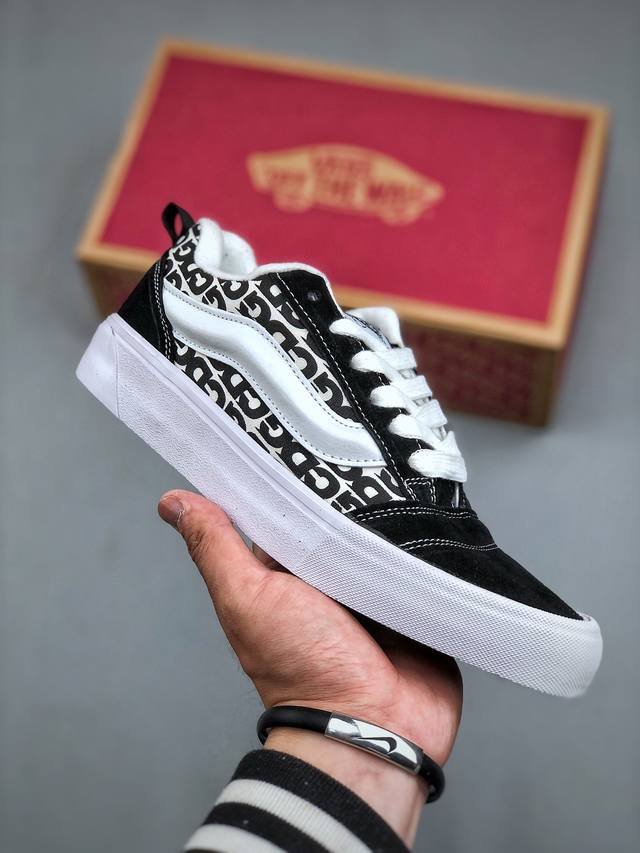 猪八材料 - Vans Knu-Skool Cdg联名！ “面包鞋终于出联名款了，还是川久保玲爆款！”，满印这一块还是得看Cdg属实是拉满了！国外发售款，库存不