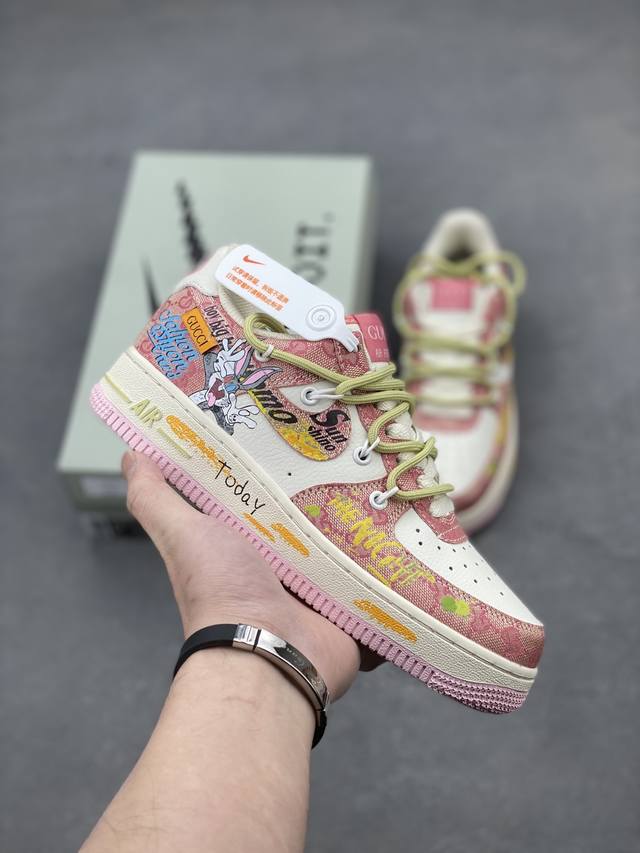 独家实拍“兔八哥”Nike Air Force 1 “Bugs Bunny”#漫画系列 空军一号定制低帮板鞋 货号：Bd7700-666 兔八哥 Bugs Bu