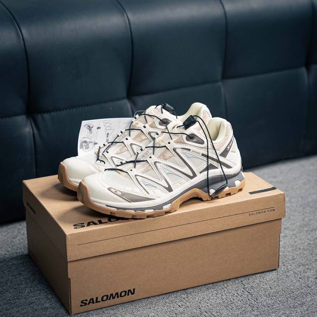 核心私 Salomon Xt-Quest Adv 萨洛蒙户外越野跑鞋 鞋面采用Sensifit贴合技术 全方位贴合包裹脚型 鞋跟部鞋底牵引设计 提供强大的抓地性