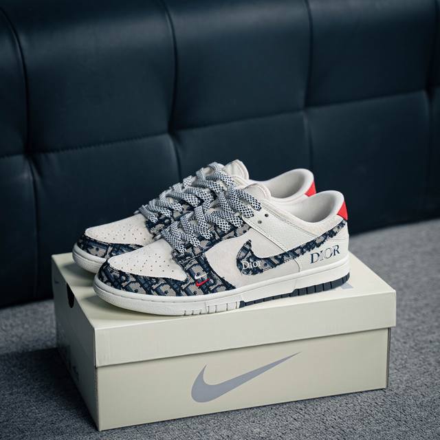 核心私 Nike Dunk 全套原楦原模倾力打造完美版型 独家原厂航空铝磨具打磨大底 鞋头坡度极致还原 无解鞋型 原盒原配 圈内天花板工艺 原厂冲刀 超高清洁度