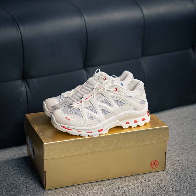 核心私 Salomon Xt-Quest Panhui 萨洛蒙户外越野跑鞋 鞋面采用Sensifit贴合技术 全方位贴合包裹脚型 鞋跟部鞋底牵引设计 提供强大的