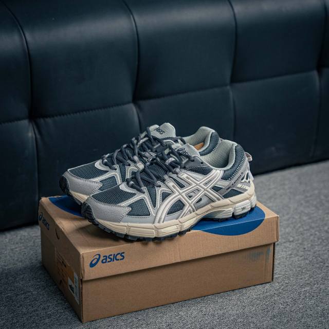 核心私 Asics Gel-Kahana 8舒适户外织物合成革 低帮 短跑跑步鞋，采用了Gel缓震胶科技，能有效吸收地面冲击力，缓震效果出色;中底的Speva弹