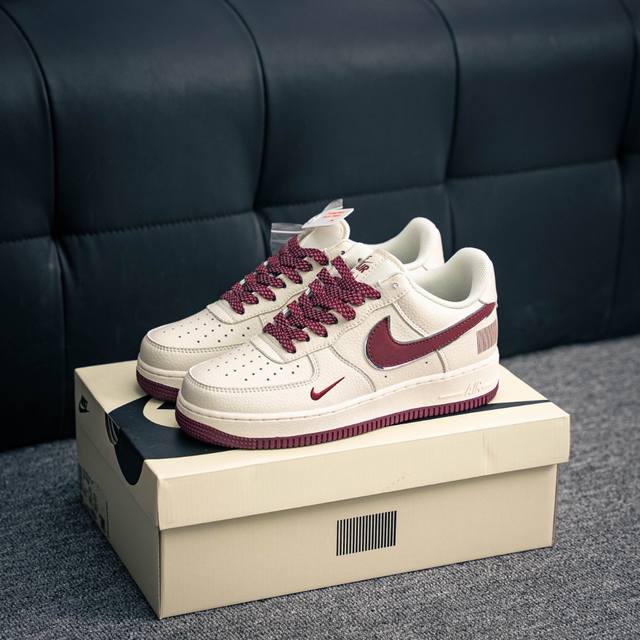 核心私 Air Force 1 原装级别 原楦头原纸板 打造纯正空军版型专注外贸渠道 全掌内置蜂窝气垫 原盒配件 原厂中底钢印、拉帮完美 货号：Cu1836 9