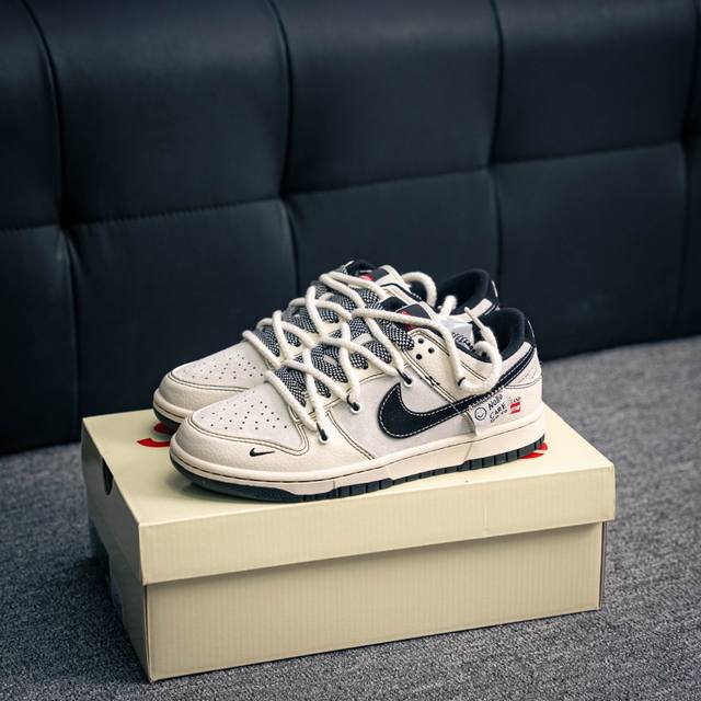 核心私 Nike Dunk 全套原楦原模倾力打造完美版型 独家原厂航空铝磨具打磨大底 鞋头坡度极致还原 无解鞋型 原盒原配 圈内天花板工艺 原厂冲刀 超高清洁度