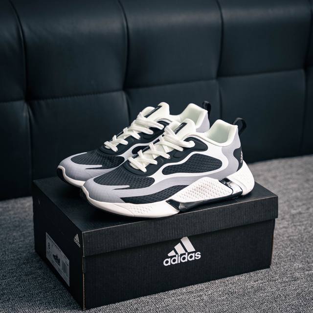 核心私 Adidas Alphabounce 阿尔法缓震跑鞋 黑白 轻质缓震大底 高度舒适款休闲跑步鞋 货号：Cg5574 尺码：39 40 40.5 41 4