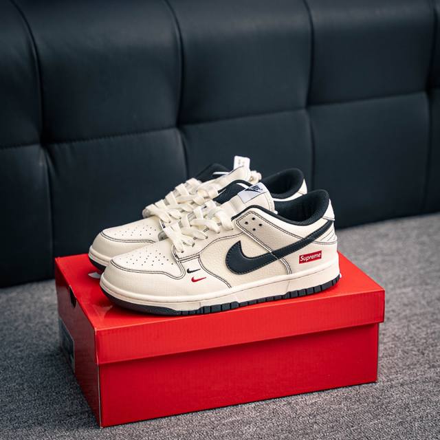 核心私 Nike Dunk 全套原楦原模倾力打造完美版型 独家原厂航空铝磨具打磨大底 鞋头坡度极致还原 无解鞋型 原盒原配 圈内天花板工艺 原厂冲刀 超高清洁度