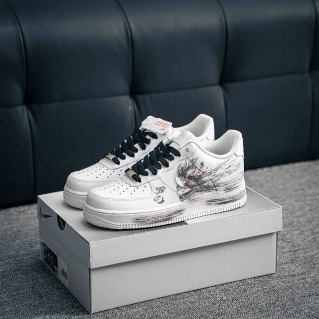 核心私 Air Force 1 原装级别 原楦头原纸板 打造纯正空军版型专注外贸渠道 全掌内置蜂窝气垫 原盒配件 原厂中底钢印、拉帮完美 货号：Zh0316 0