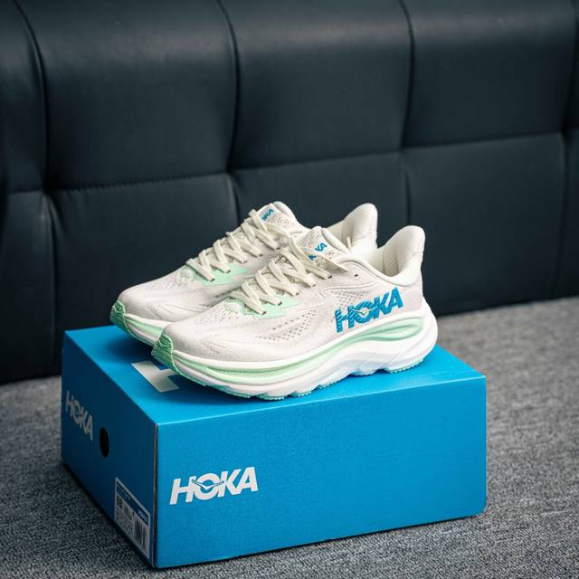 核心私 美国新兴跑鞋品牌Hoka One One Mafate Speed 2 Low 玛法特2代系列低帮轻量户外越野休闲运动慢跑鞋。 货号：1162036 尺