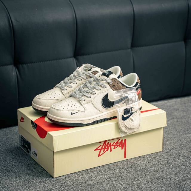 核心私 Nike Dunk 全套原楦原模倾力打造完美版型 独家原厂航空铝磨具打磨大底 鞋头坡度极致还原 无解鞋型 原盒原配 圈内天花板工艺 原厂冲刀 超高清洁度