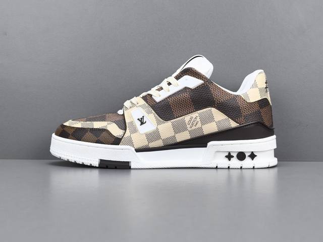 渠道优势 ！ 广州版 驴牌 Lv Trainer 情侣限定系列 休闲 低帮 时尚板鞋 尺码 35 36 37 38 39 40 41 42 43 44 45 男
